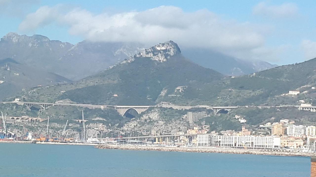 Salerno Centraal Apartment Extérieur photo