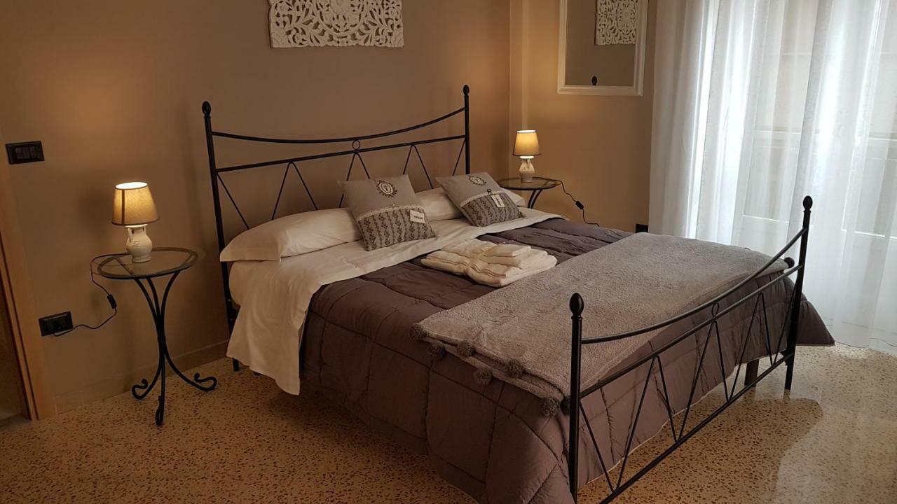 Salerno Centraal Apartment Extérieur photo